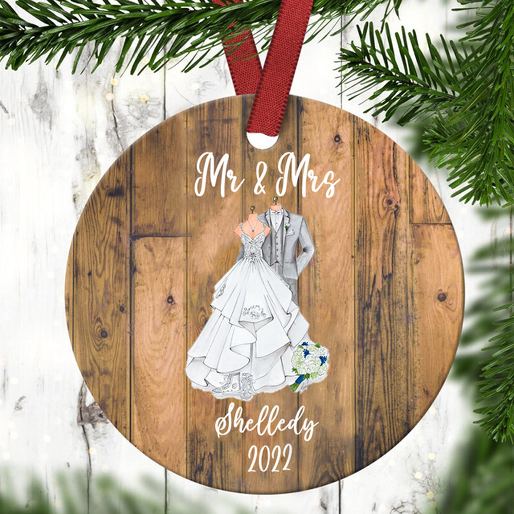 Personalized Wedding Anniversary Mr And Mrs Circle Ornament