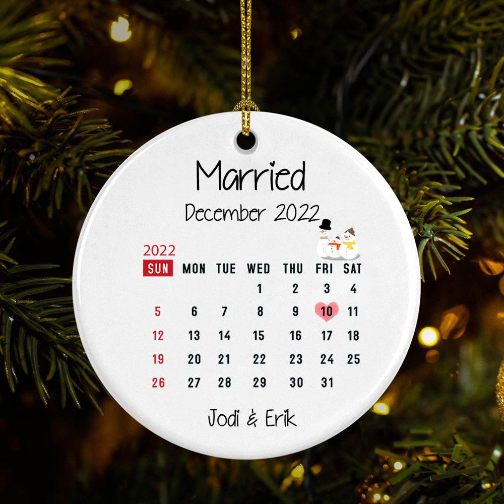 Personalized Anniversary Married Calendar Christmas Circle Ornament