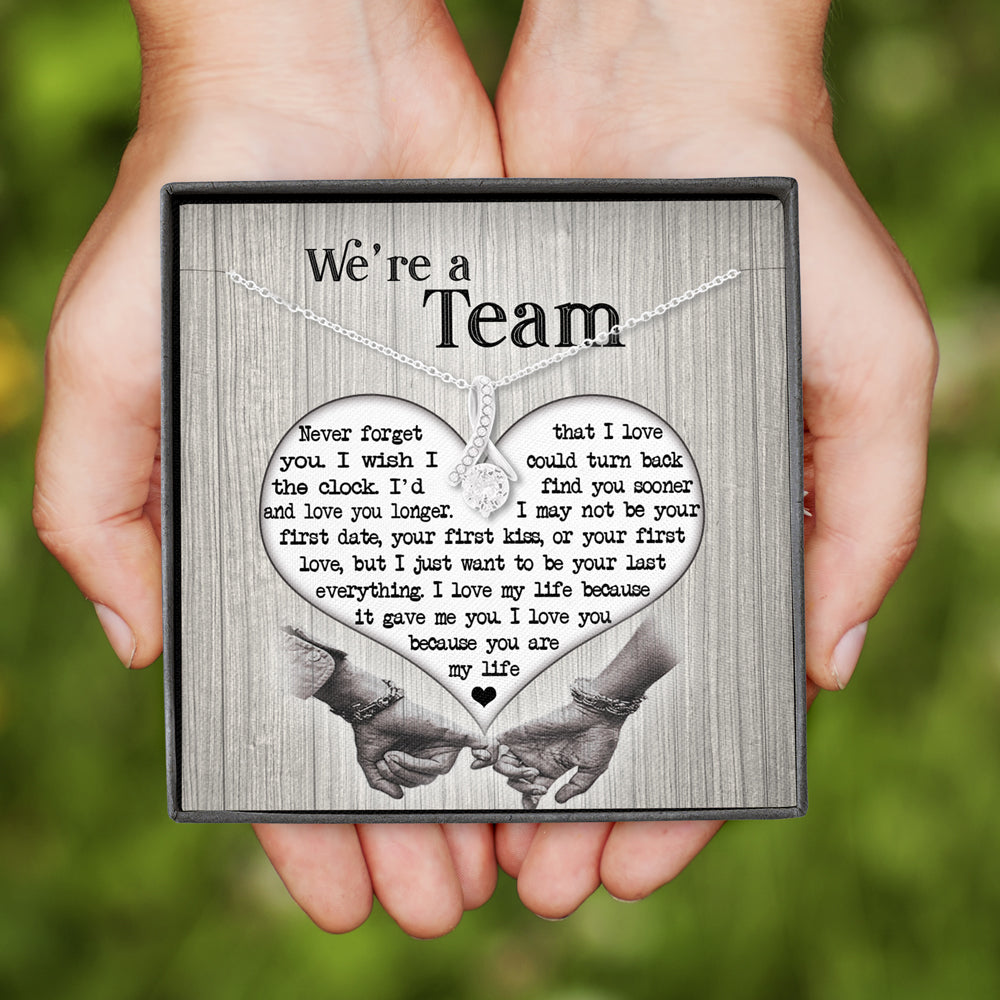 50851-Gift For Her Anniversary We Are A Team Alluring Beauty Necklace Message Card H0